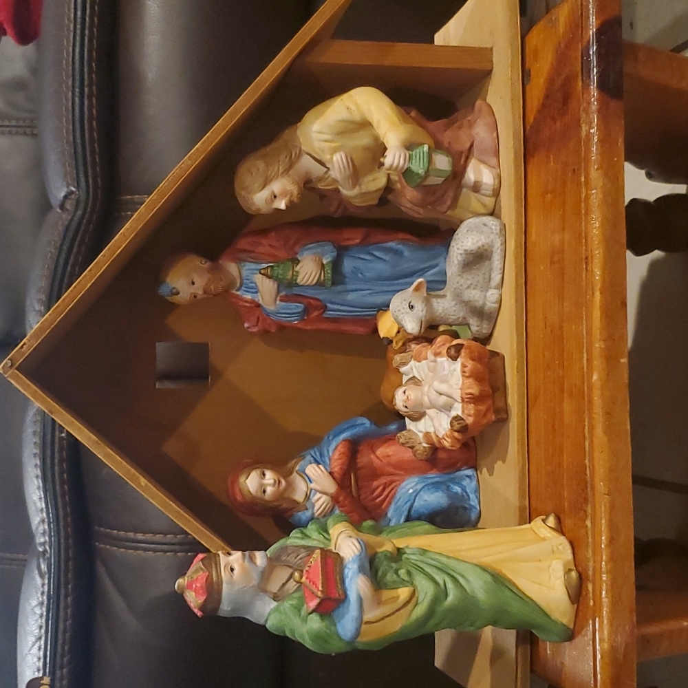 Midwest 8 piece vintage Nativity set